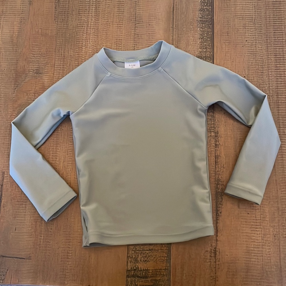 Jamie Kay Long Sleeve Green Rash Guard 6-12 EUC